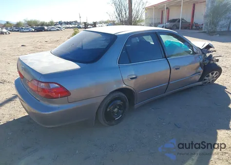 2000 Honda Accord 2.3 Ex from USA, damaged, VIN JHMCG5556YC042000